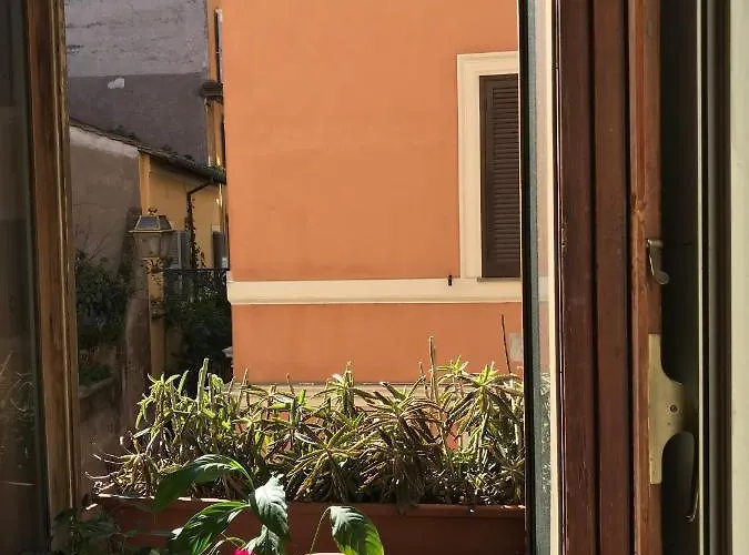 Room For Rent In An Ancient Palace In Rome Trastevere Homestay szállás *